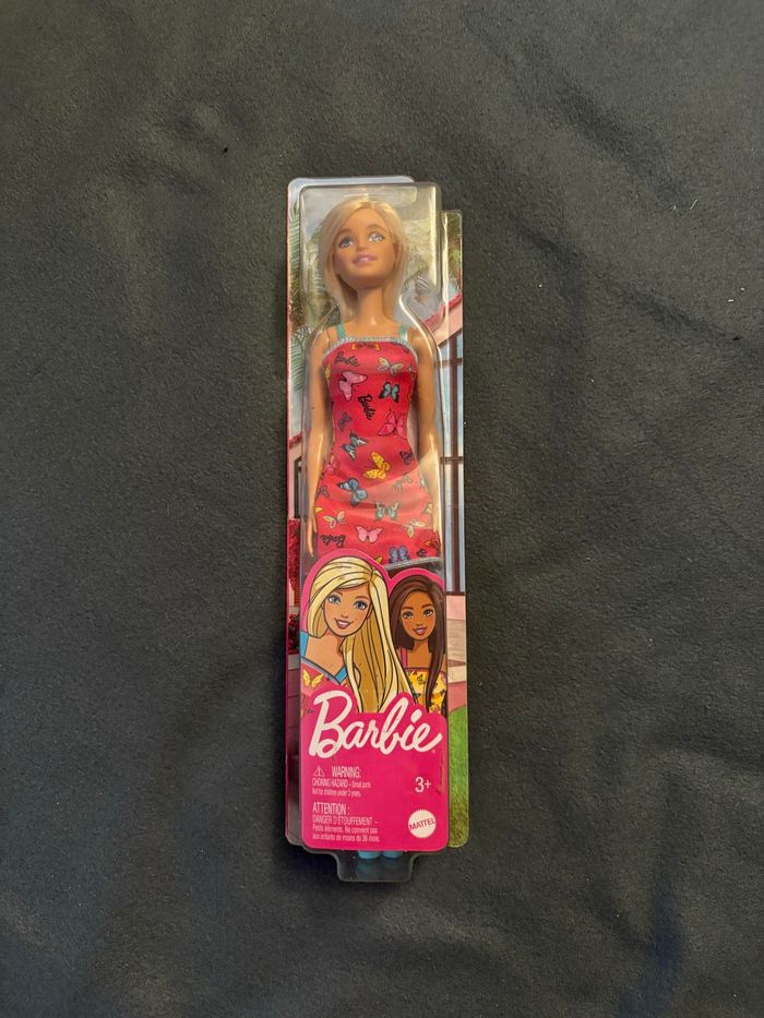 Barbie Assortiment Chic poupée mannequin rose