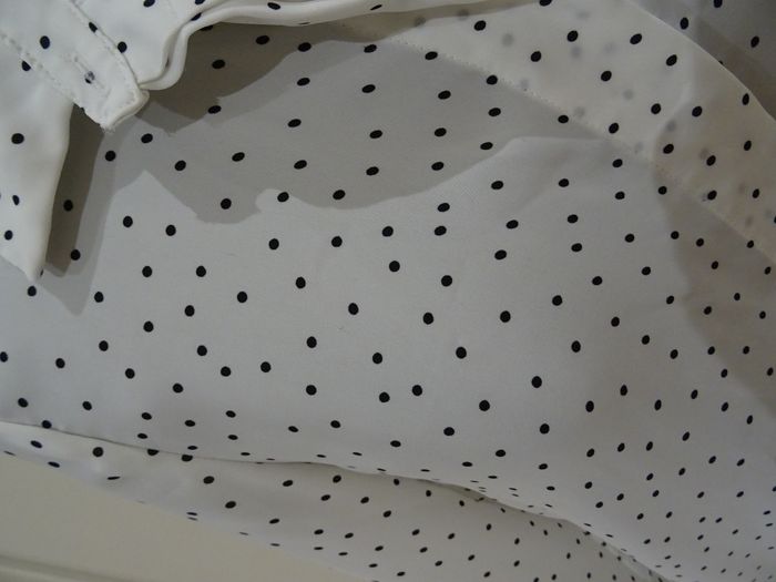 Chemisier écru à pois noirs H&M taille 36 - photo numéro 3