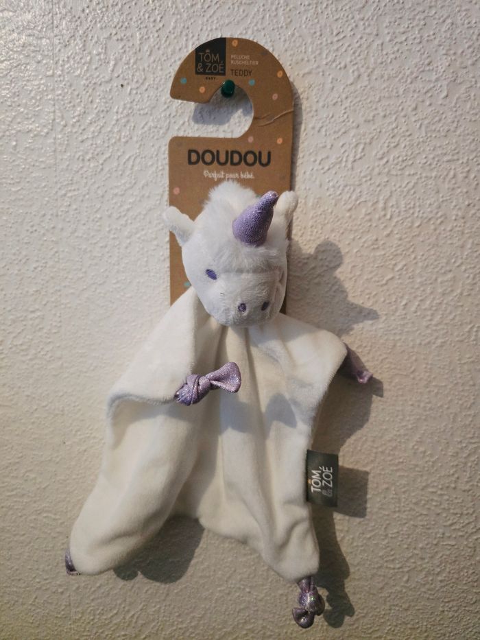 Doudou licorne