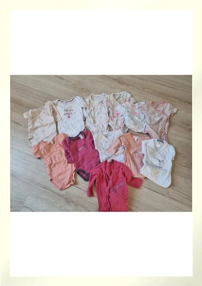 Lot de 12 body