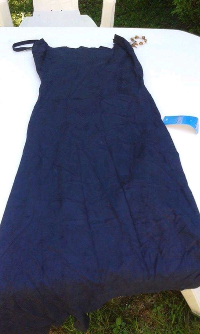 Robe neuve noire touché nubuck original créateur taille 2