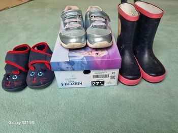 Lot chaussures taille 25