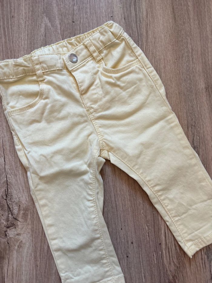 Pantalon jaune pastel 9 mois