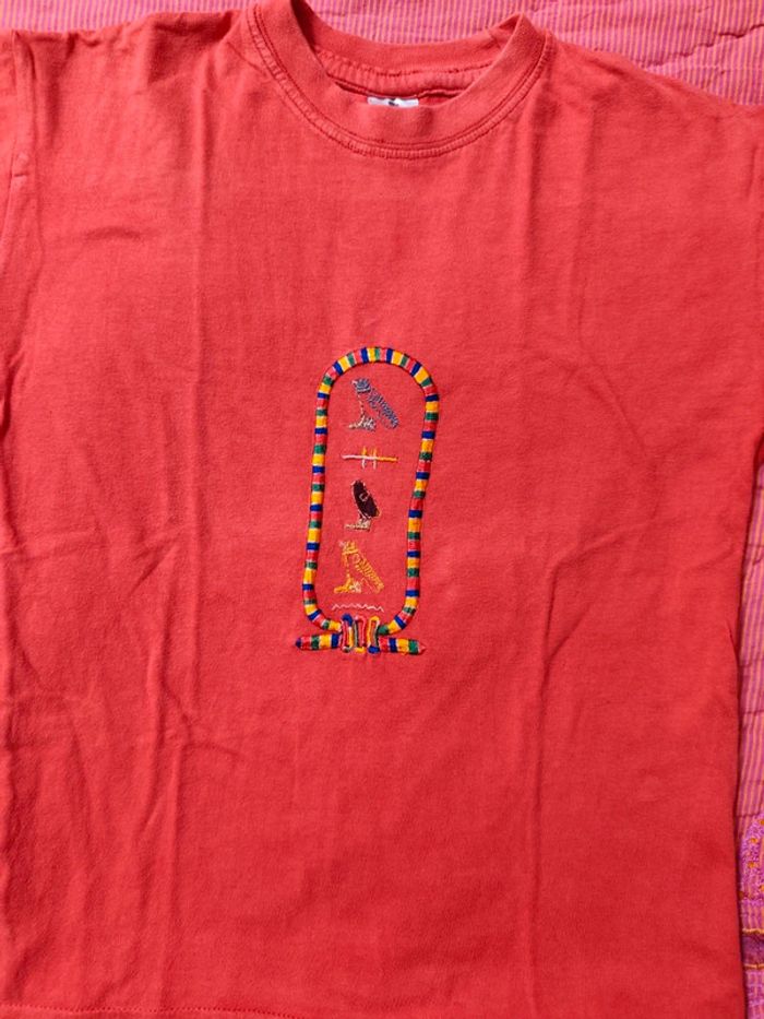 Adorable tee-shirt rouge égyptien KH taille 10 ans - photo numéro 2