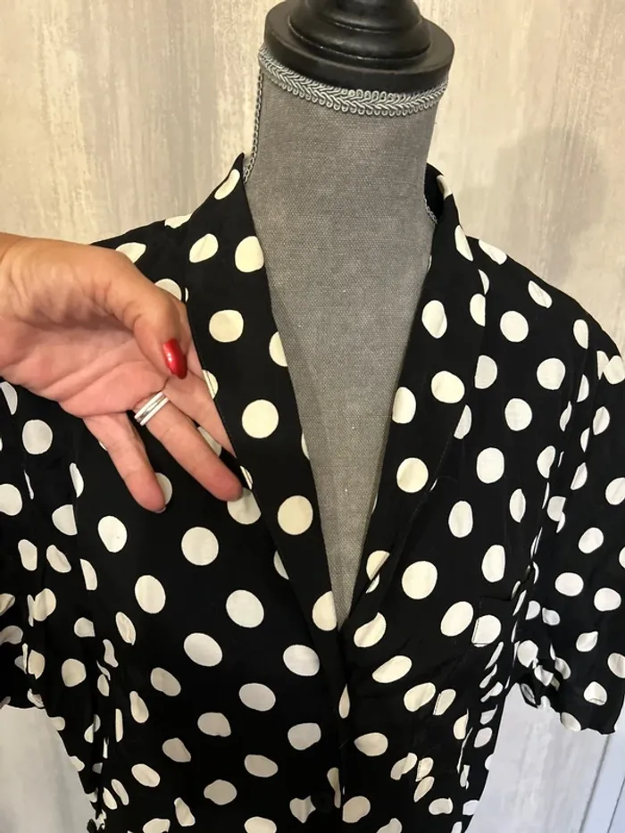 Robe noir à pois blancs - photo numéro 2