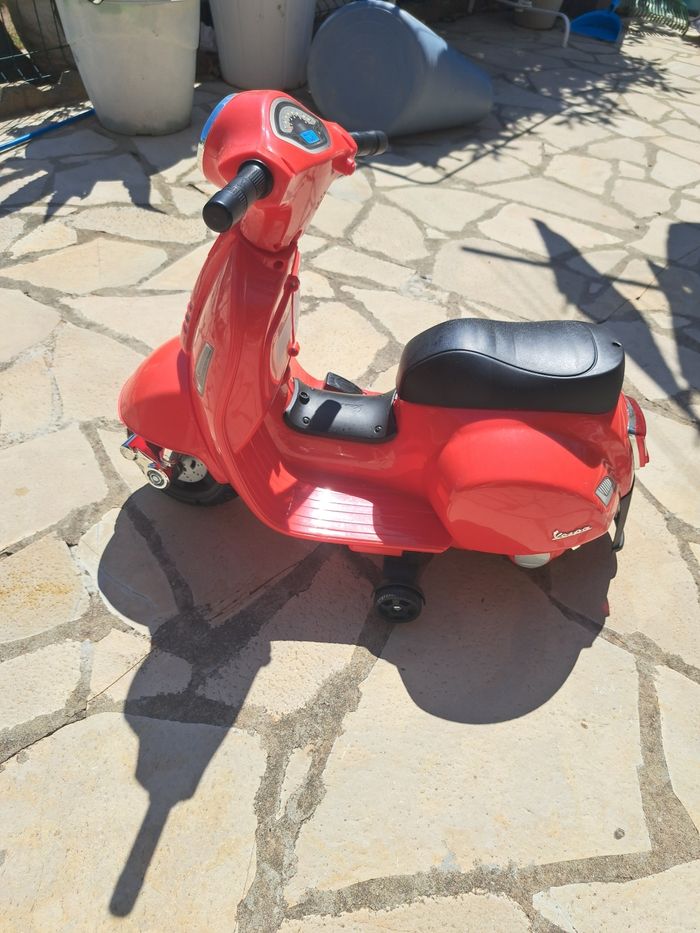 Scooter vespa - photo numéro 2