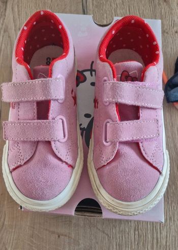Converse Hello Kitty