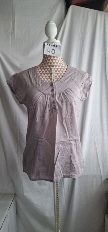 Blouse, grise, en coton, en très très bon état, longueur 59cm, largeur d'épaule 42cm