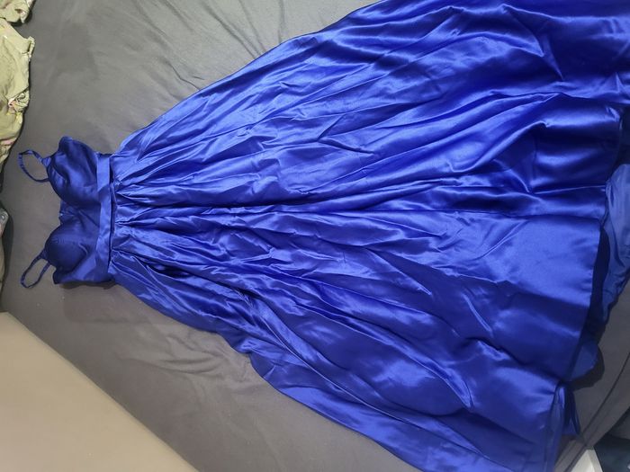 Magnifique robe de princesse - photo numéro 2