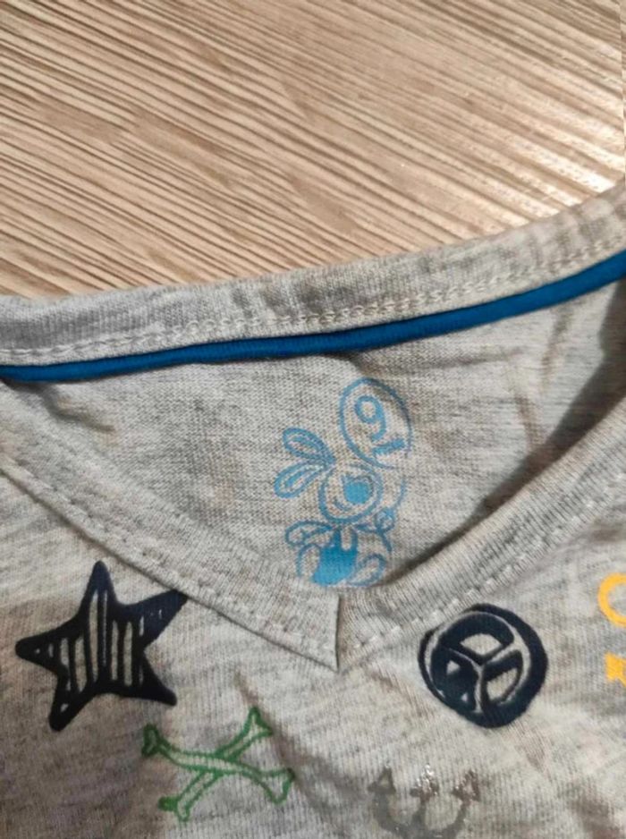 T-shirt  U  9  mois - photo numéro 3