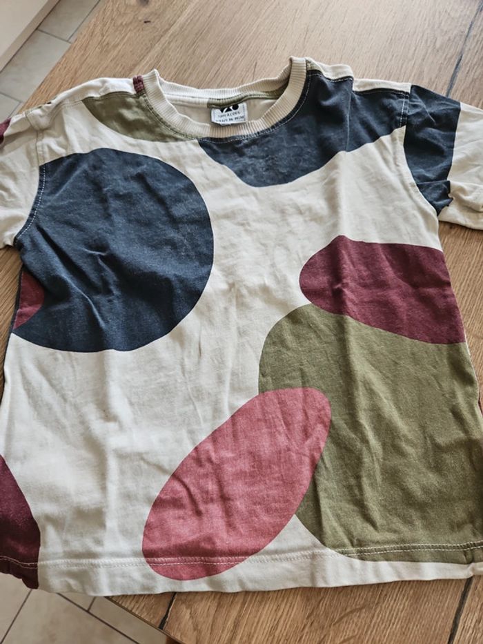 Tee-shirt tape à l'œil