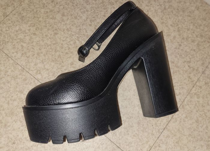 Chaussures à talons noires - photo numéro 3