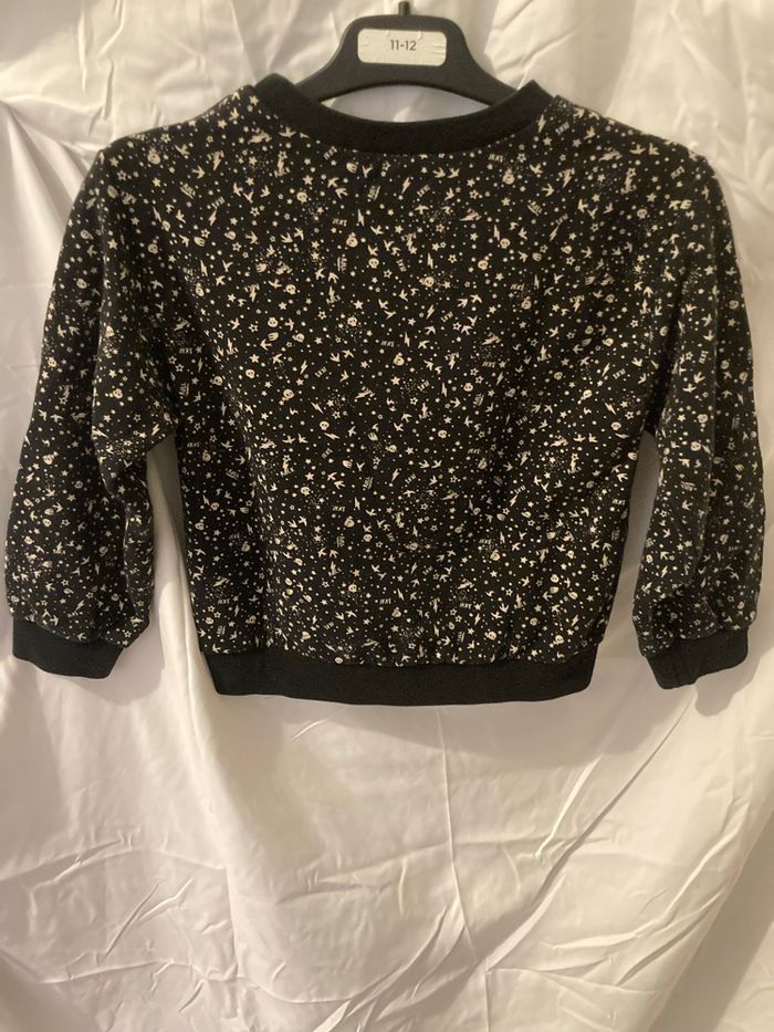 Sweat IKKS 5 ans – noir étoiles – très bon état