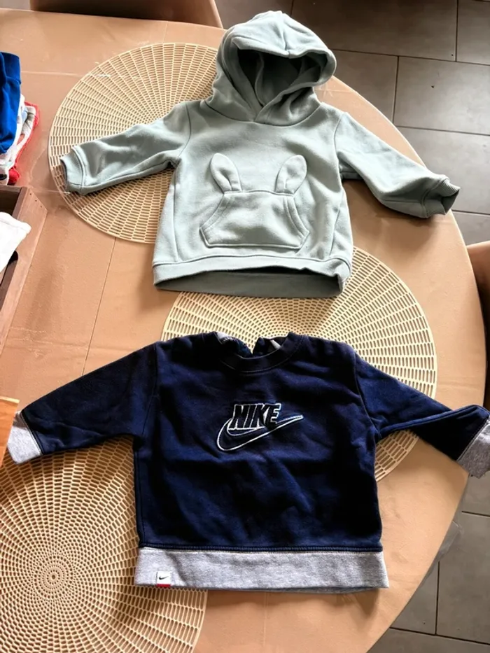 Lot 4 sweat 12 mois