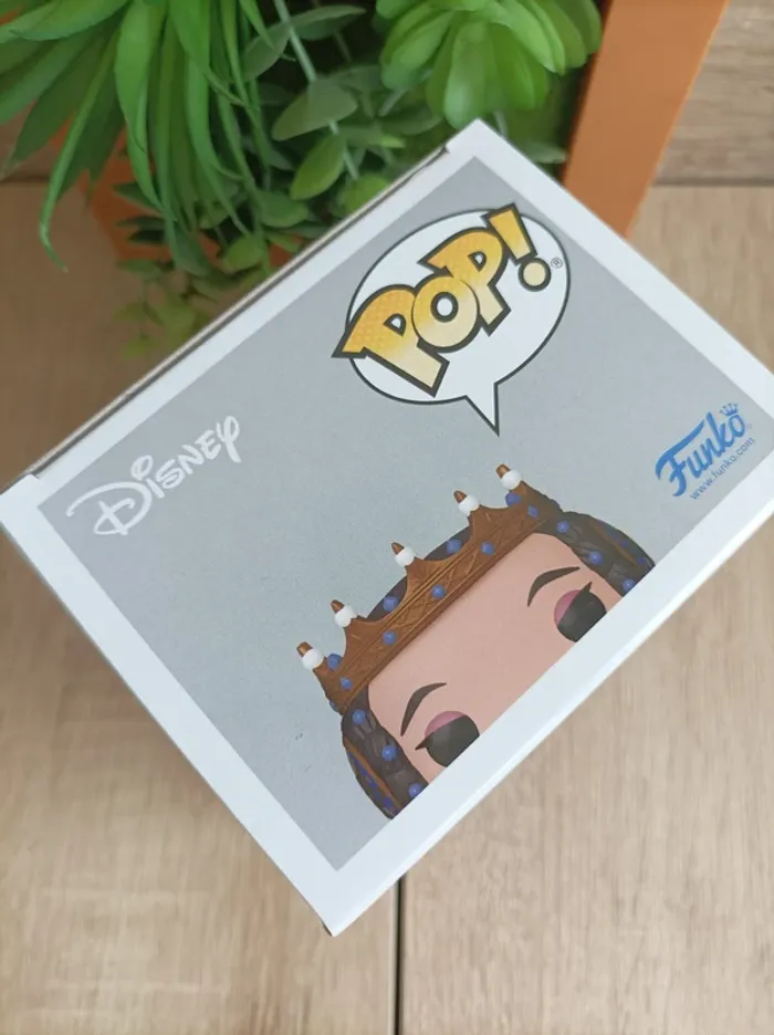 Figurine Queen Amaya Funko Pop Disney Wish - photo numéro 5