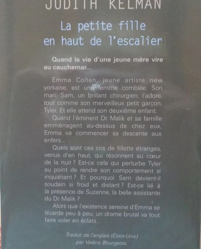 La petite fille en haut de l'escalier de Judith Kelman Ed. France Loisirs - photo numéro 2