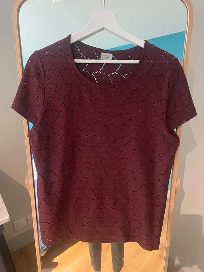 Teeshirt ajouré bordeaux - photo numéro 3