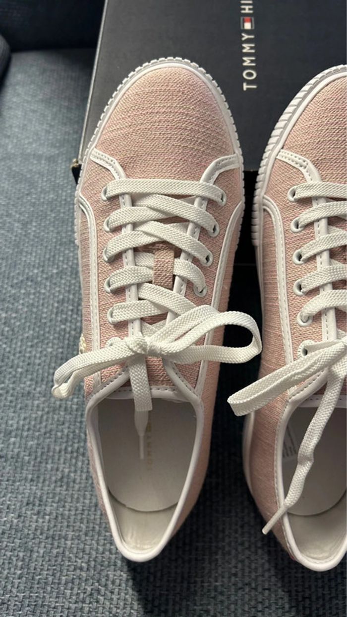 Sneakers - baskets Tommy Hilfiger neufs taille 39 - photo numéro 4