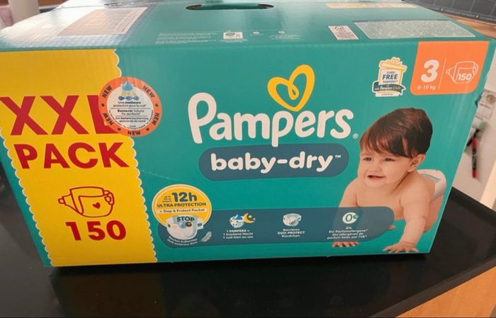 Gros carton 150 couches Pampers Baby dry taille 3 neuf