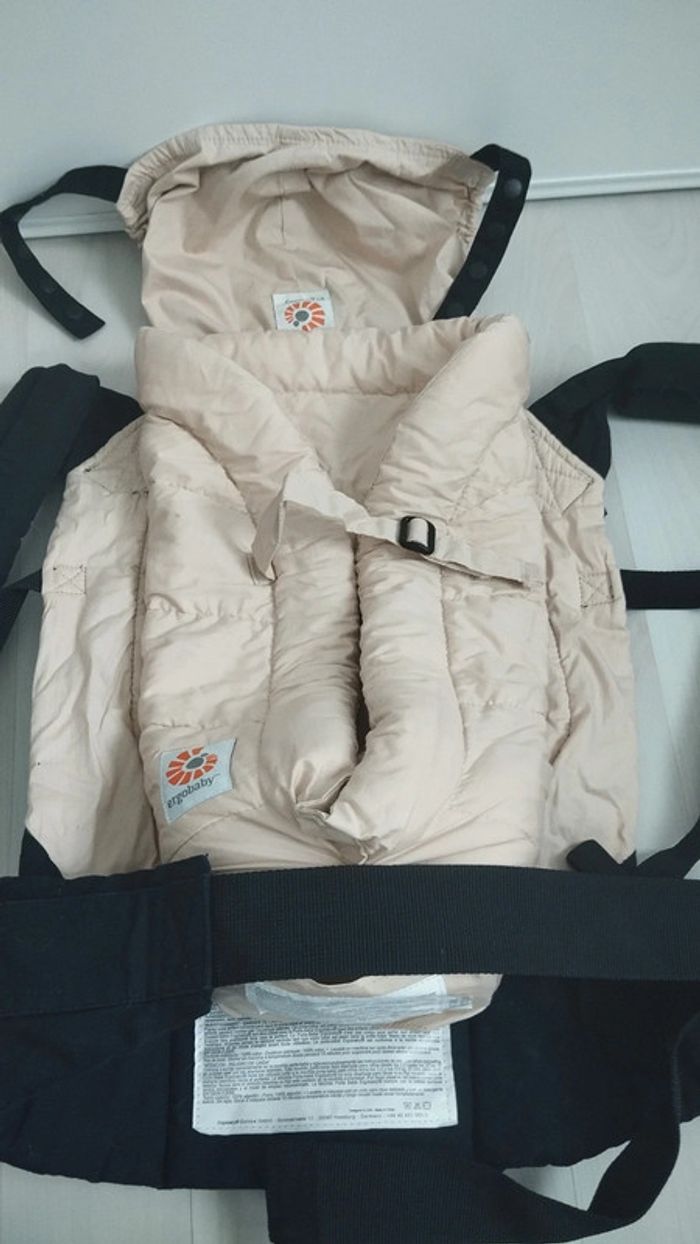Porte bébé ergo baby + insert bébé - photo numéro 12