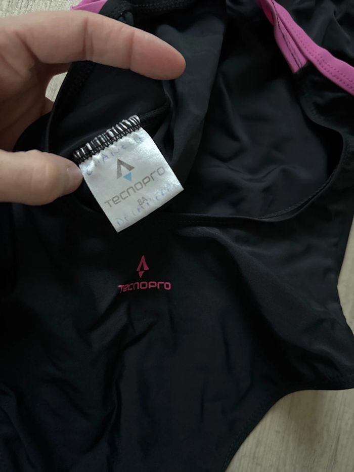 Maillot de bain 1pce noir et rose 8ans TBE tecnopeo - photo numéro 5