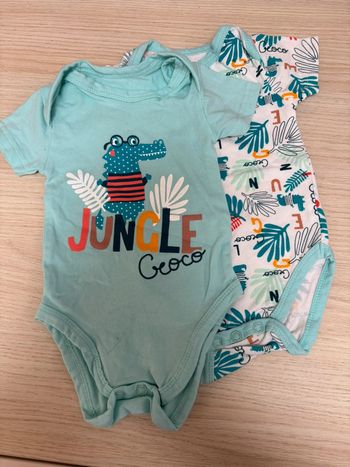 Lot de 2 bodies manches courtes Taille 3 mois