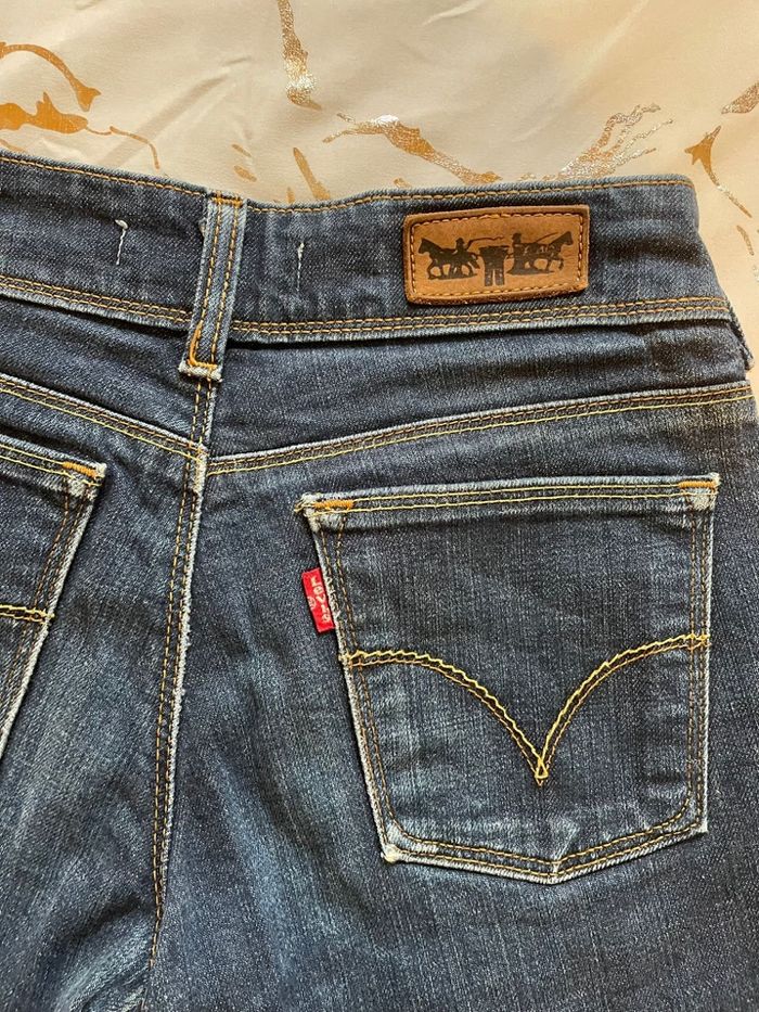 Jean Levi’s 570 taille 36 - photo numéro 4