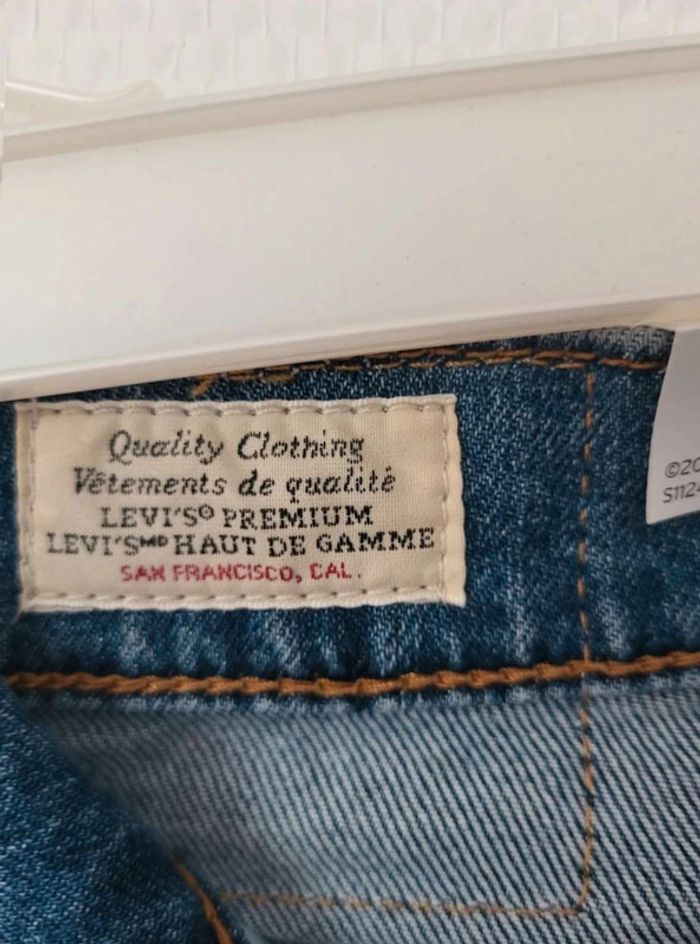 Jean levis Neuf 512 taille 38 - photo numéro 6