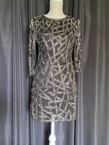 Robe à sequin noire et argentée Mango