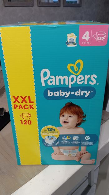 Grand pack xxl baby dry taille 4 neuf