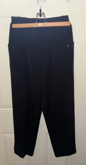 Pantalon 7/8eme noir taille 40