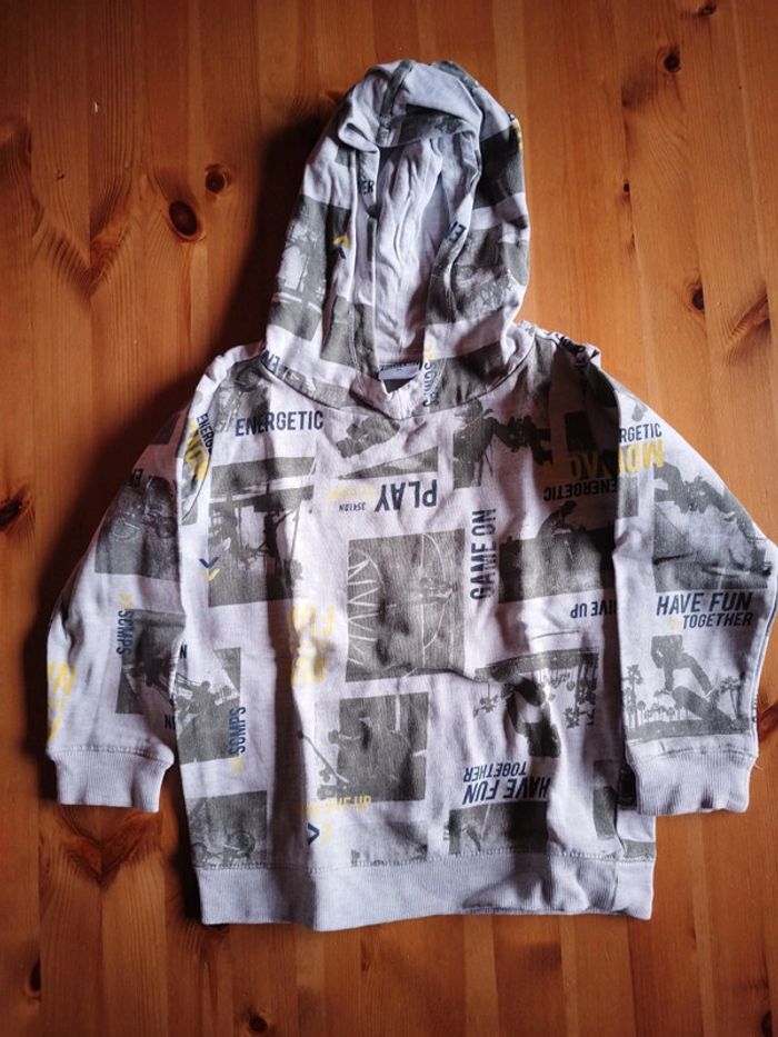 Sweat Scamps & boys taille 4 ans