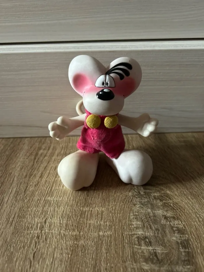 Figurine Diddl vintage / salopette rose / jambes articulées / très bon état