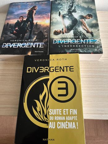 Vends lot intégral de 3 livres Divergente de Veronica Roth