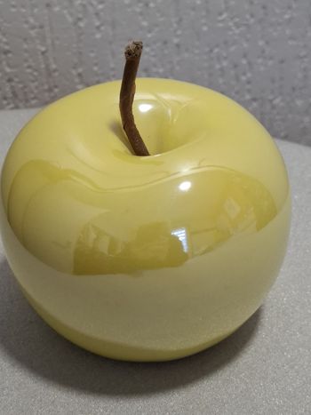 Belle grosse pomme réaliste céramique jaune Atmosphéra diamètre 11 cm pour décoration très bon état
