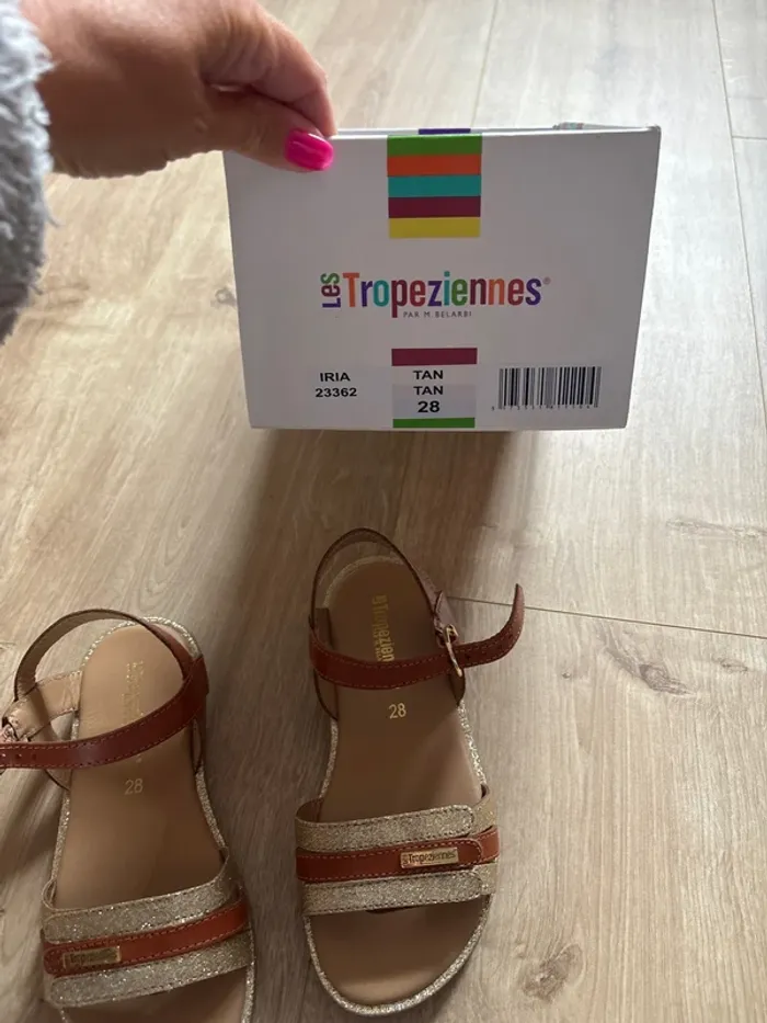 Sandales Les tropeziennes fille pointure 28 - photo numéro 2
