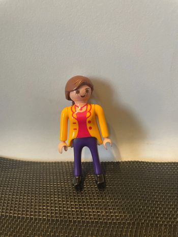 Playmobil figurine femme brune pantalon violet maison 3965 pièces détachées