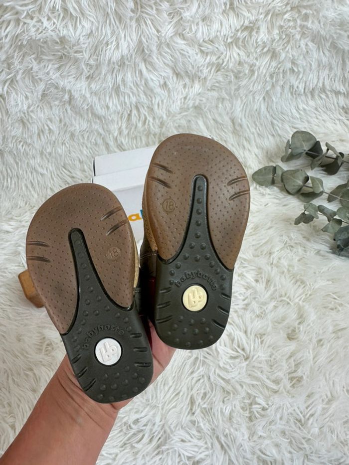 Paire de chaussures Babybotte taille 18 - photo numéro 5