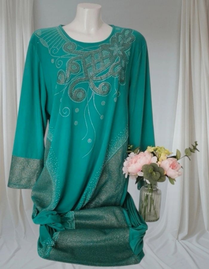 💚🤍Jolie Robe Oriental 💚🤍