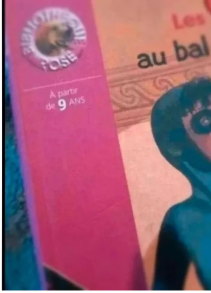 La Bibliothèque Rose les cinq au bal des espions à partir de 9 ans très bon état - photo numéro 3