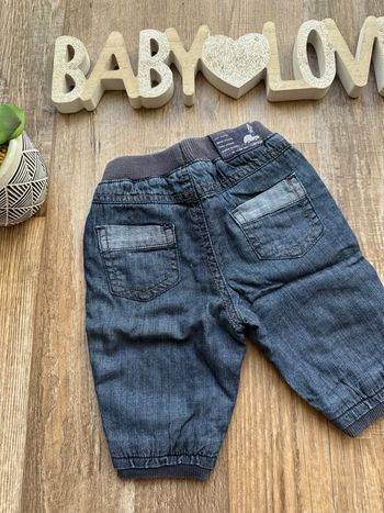 - Jeans Obaibi    - 3 mois  - Très bon état