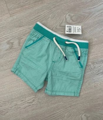 Short Obaibi bermuda, taille 6 mois, neuf