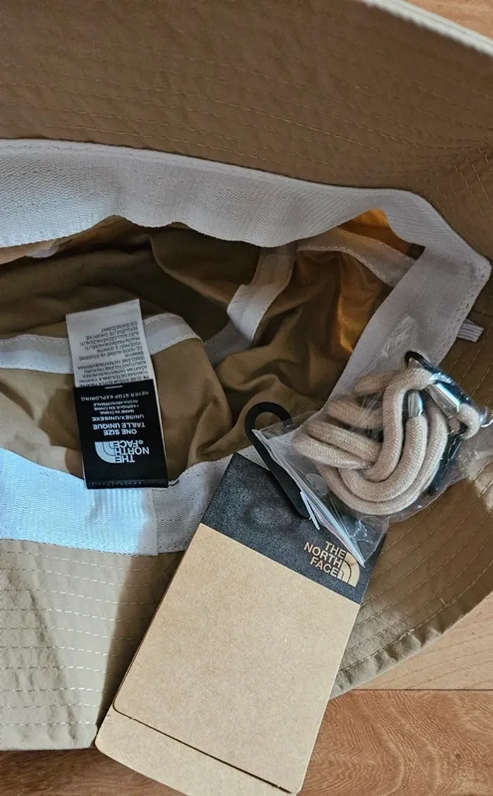 Bob The North Face beige - Taille unique - Neuf - photo numéro 4