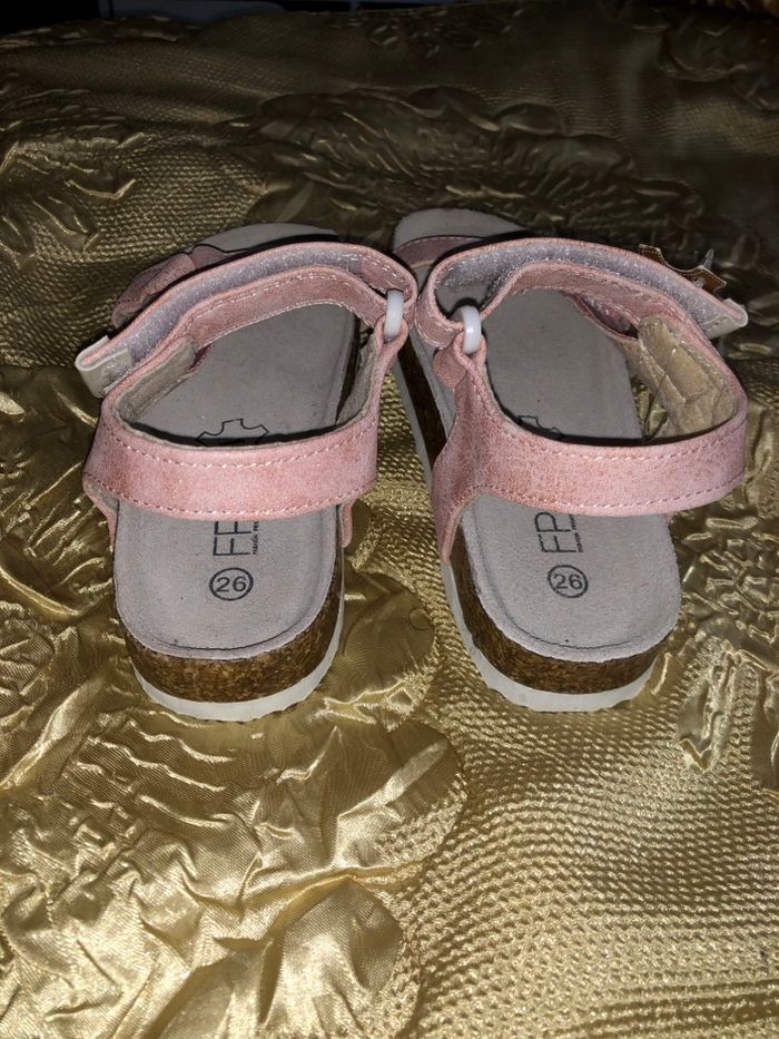 Sandale en cuir taille 26 rose pailletés - photo numéro 2