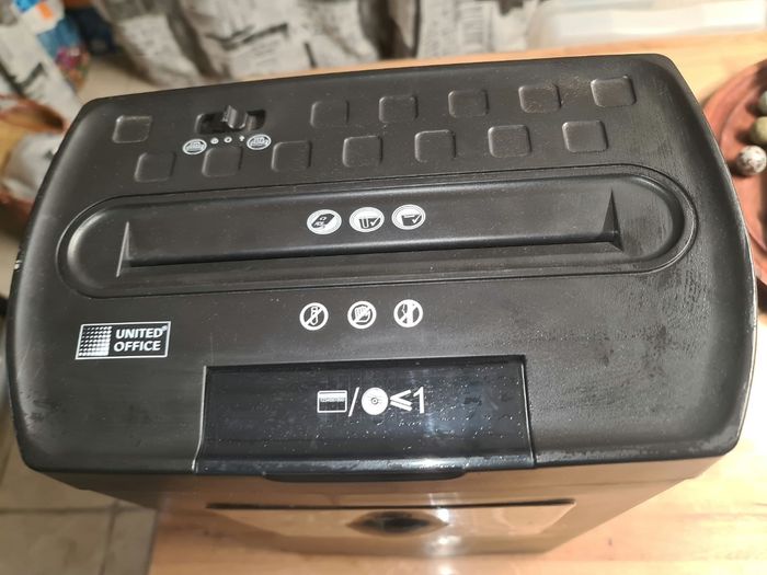 Destructeur/Broyeur de documents/Cartes de la marque United Office, - photo numéro 2