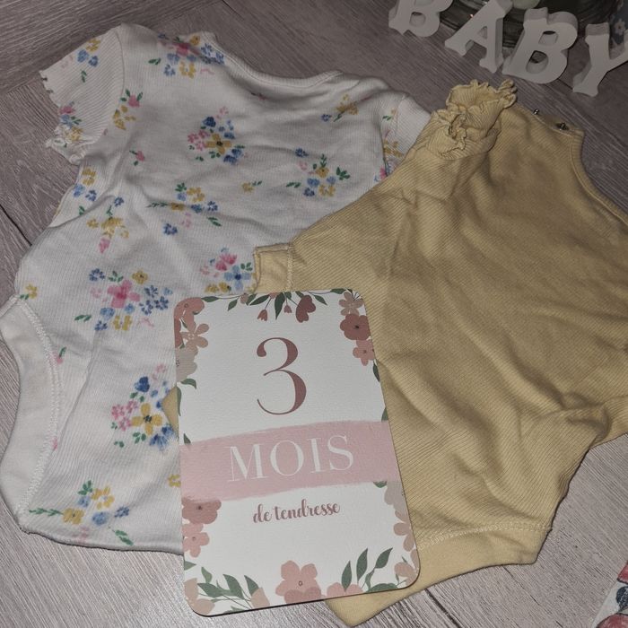 Lot de 2 bodys 0-3 mois Primark - photo numéro 6