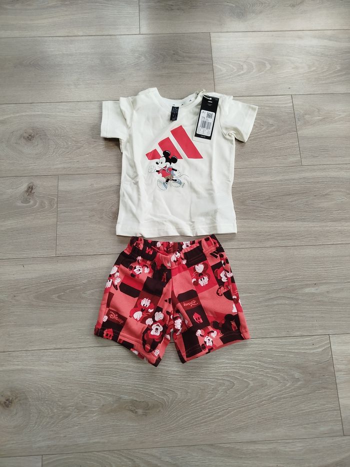 Ensemble adidas Mickey 9-12 mois 80 cm neuf