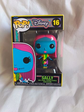 Funko POP Disney Blacklight n°16 – Sally
L’Étrange Noël de Monsieur Jack