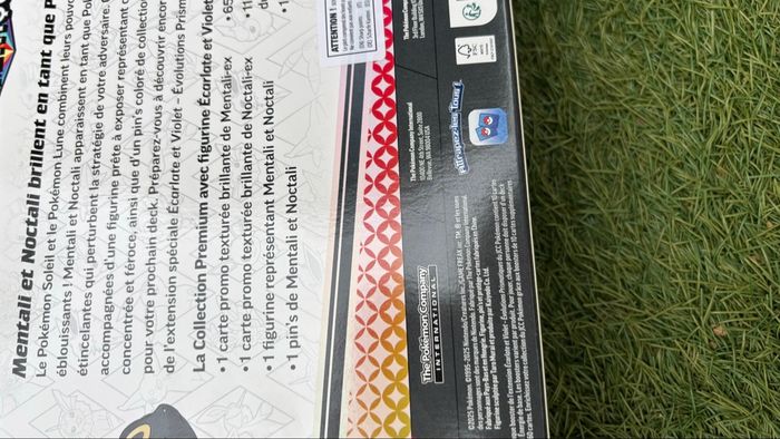 Coffret Pokémon écarlate et violet évolution prismatique ev8.5 collection figurine noctali mentali - photo numéro 2