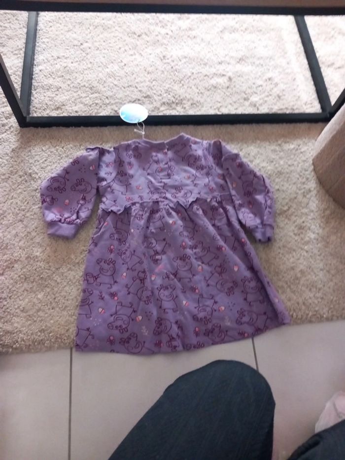 Magnifique robe peppa pig 92 cms - photo numéro 6